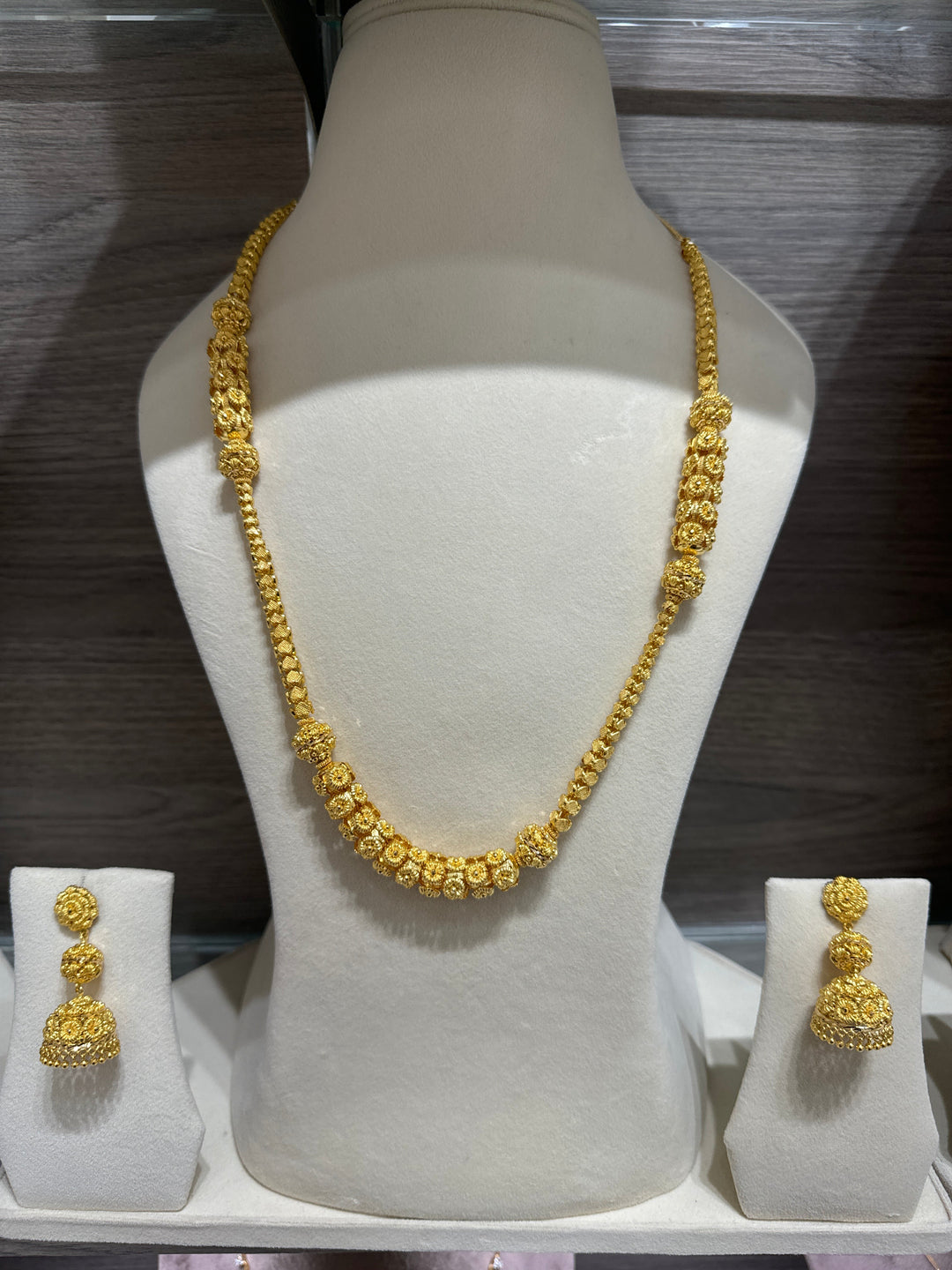 Flower Women’s set 22k - Gobind Jewelers